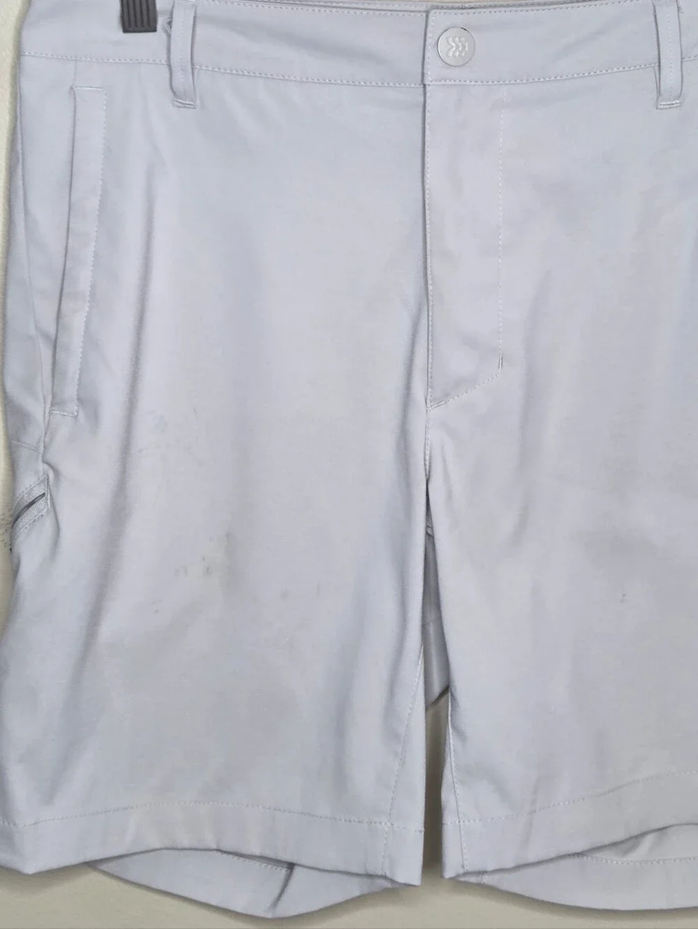 All in Motion Beige Khaki Tech Fabric Golf Shorts Size 32 Classic Preppy Neutral